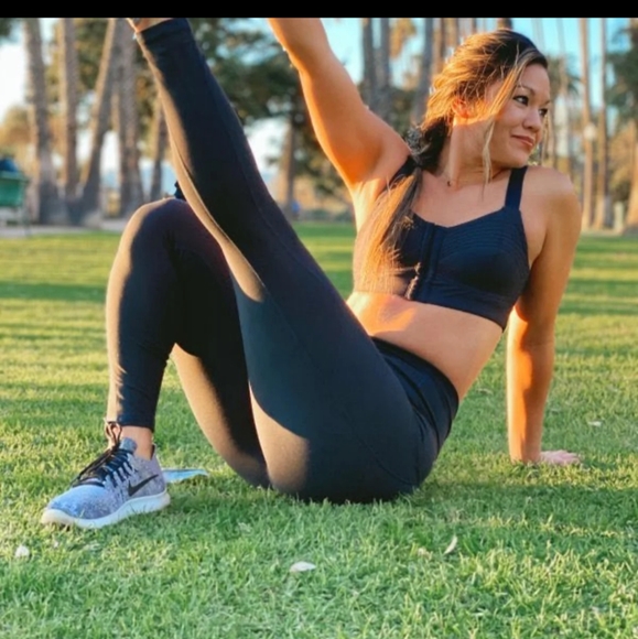 Asics Leggins Size M black color - Picture 2 of 8